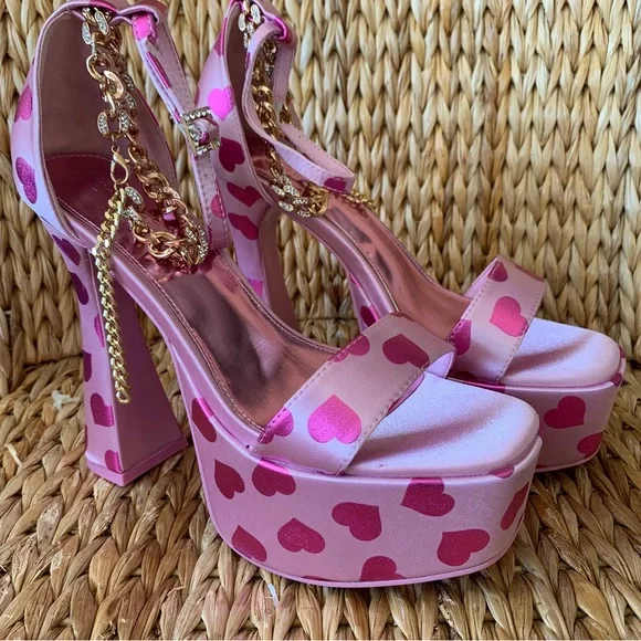 New Sugar Thrillz x Dolls Kill Chain Platform Heels. - Picture 1 of 7